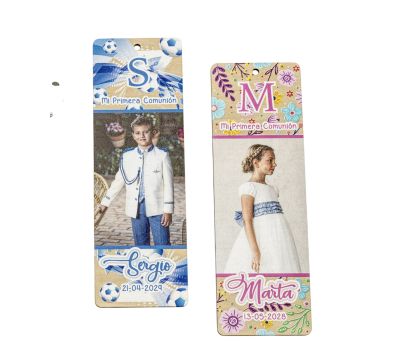 marcapáginas de madera personalizado con foto y nombre y fecha del comulgante como detalle de comunión para sus invitados